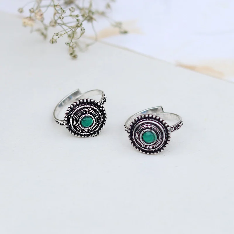 Affordable Glamour – Premium Jewelry For Less Teejh Shaanvi Green Stone Silver Oxidised Toe Rings Affordable Glamour – Premium Jewelry For Less Teejh Shaanvi Green Stone Silver Oxidised Toe Rings