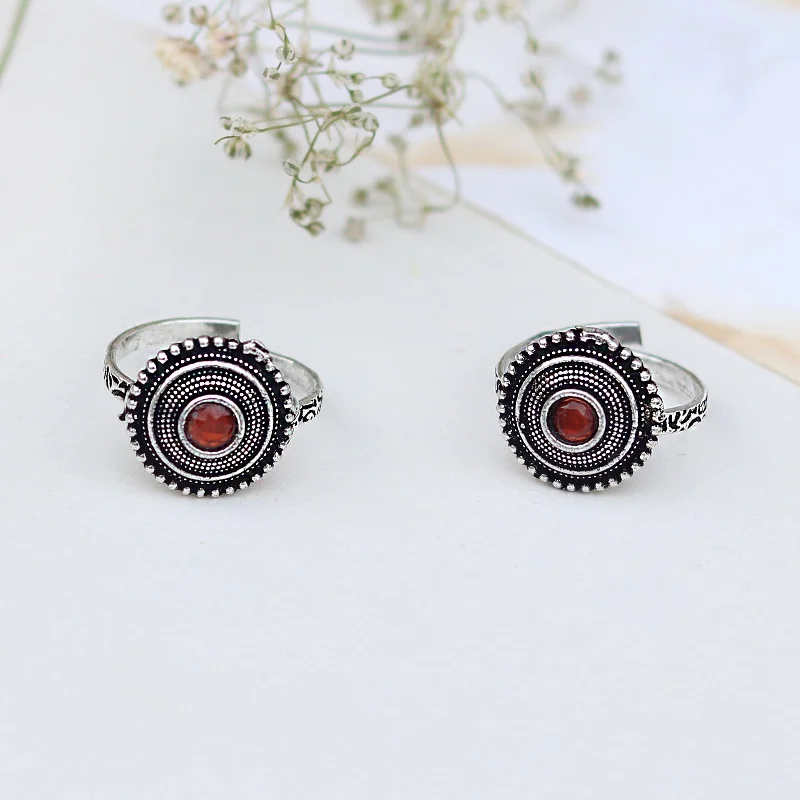 Elegant Jewelry At Unbeatable Prices – Shop Today Teejh Shaanvi Orange Stone Silver Oxidised Toe Rings Elegant Jewelry At Unbeatable Prices – Shop Today Teejh Shaanvi Orange Stone Silver Oxidised Toe Rings