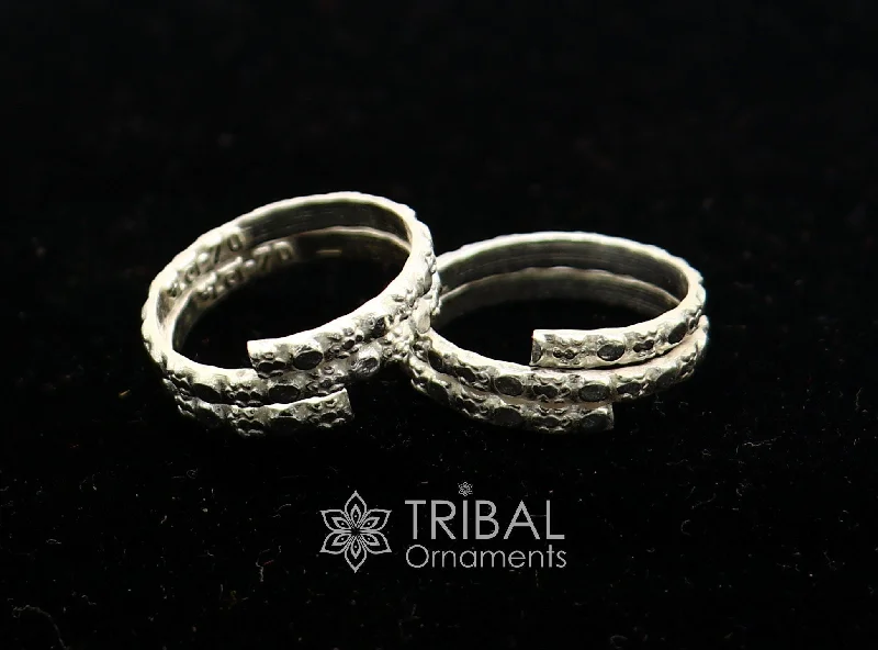 Affordable Glamour – Must-Have Jewelry At Special Rates Traditional cultural style solid silver toe ring band handmade spiral design women's jewelry from India amazing tribal jewelry ntr196 Affordable Glamour – Must-Have Jewelry At Special Rates Traditional cultural style solid silver toe ring band handmade spiral design women's jewelry from India amazing tribal jewelry ntr196